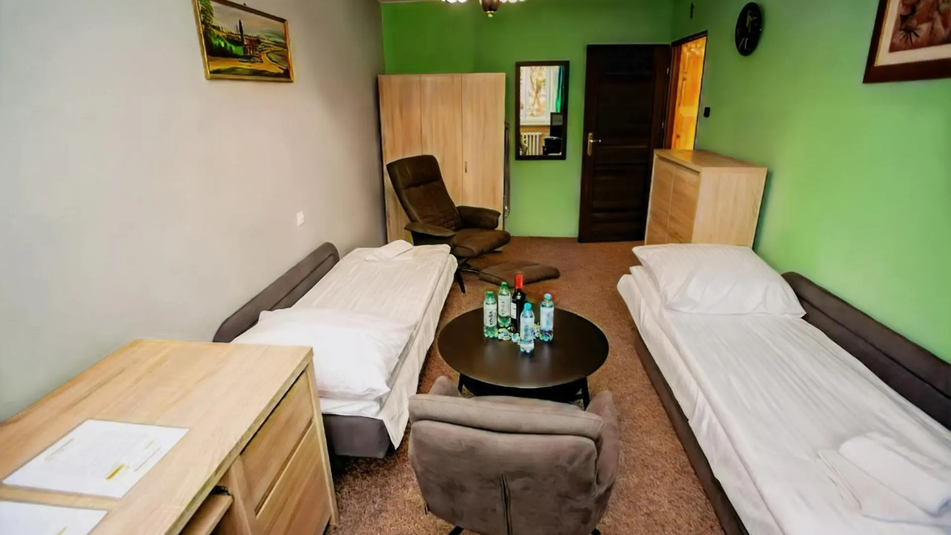 Apartament 3 Sypialnie, 3 Bedrooms 브로츠와프